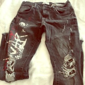 ‼️Zara distressed ripped jeans‼️